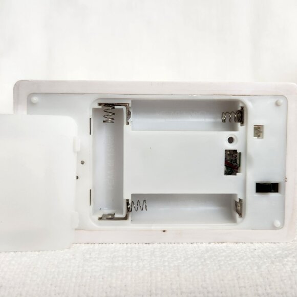 Birds on Flower Blossoms in Aviary LED Light Up Glitter Water Lantern Snow Globe - Picture 12 of 13